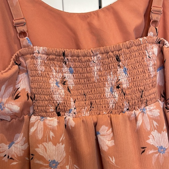 Torrid Pink Falling Daisy Floral Chiffon Baby Doll Cami Smocked Size 00 - Picture 10 of 16